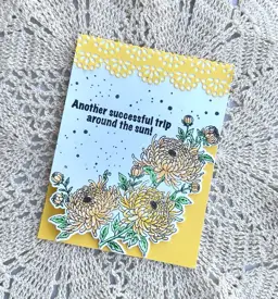 Yellow flowers — photo 1 of 2